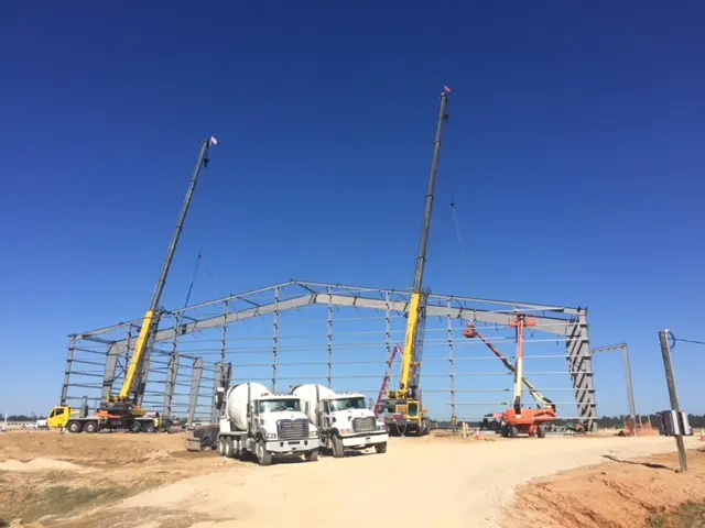 Large-Span Airplane Hangar photo 9