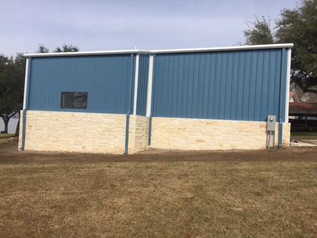 Lake Livingston Waterfront Garage & Workshop photo 2