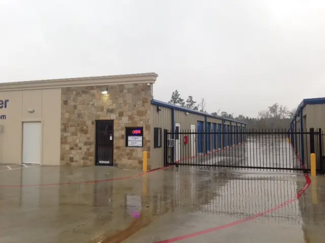 My Storage Locker – Conroe Self-Storage Facility photo 4